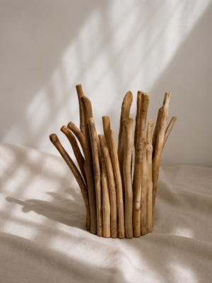 Petite lampe en bois flotté Océane Taille S éteinte